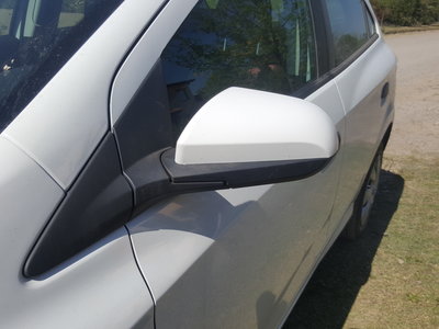 Cacha espejo pintada. Codigo de pintura Summit White: GAZ/WA8624