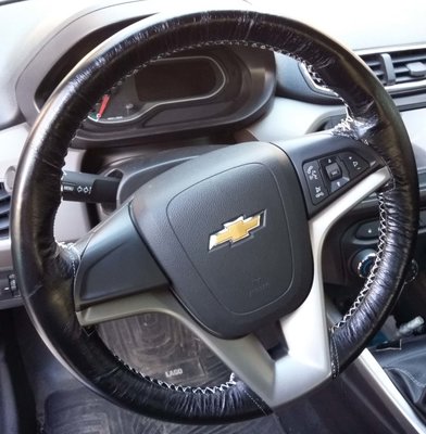 20170305_172921.jpg (349 KiB) Visto 2161 veces costo total $150 mas una parrillada a mi vieja que me hizo las costuras en el cuero, luego lo cosi al volante