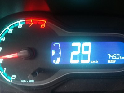 20170212_200112.jpg (307.83 KiB) Visto 1567 veces Recién cargado el 1/4 de tanque, antes de resetear el trip.